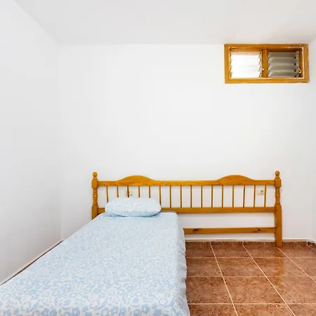 Апартаменты Live Paseo Salineras Калета-де-Интериан